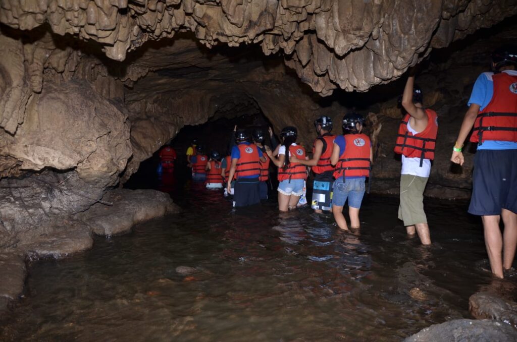 cueva del indio cave tour in san gil colombia