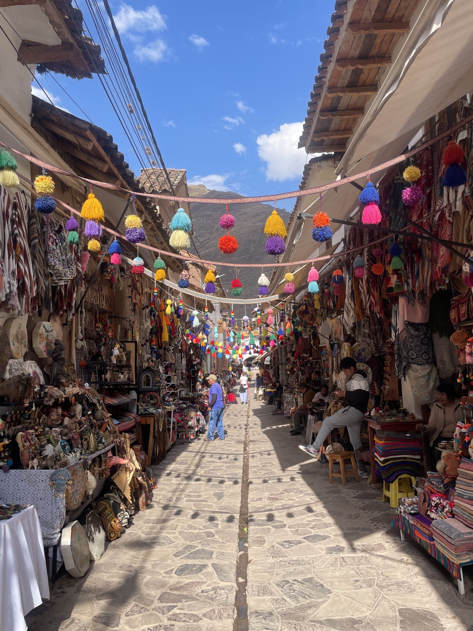market in ollantaytambo peru