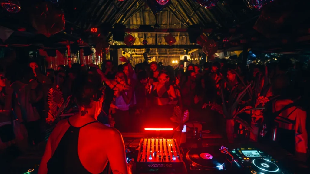 The 10 Best Beach Hostels in Colombia | A Budget Backpacker's Guide rio hostel party in Colombia