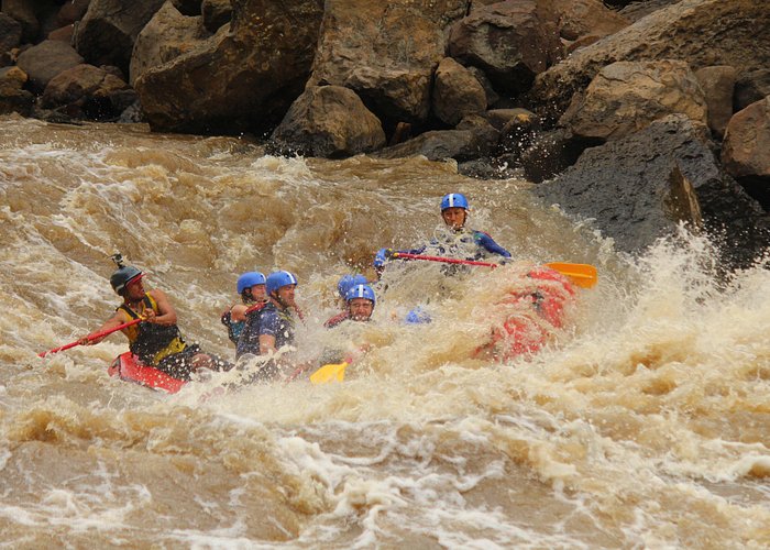 Everything You Need to Know About Rafting in San Gil, Colombia (2026) white water rafting on the suarez river, colombia