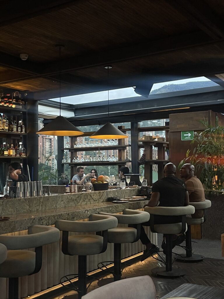 bar in el poblado medellin with bar seats